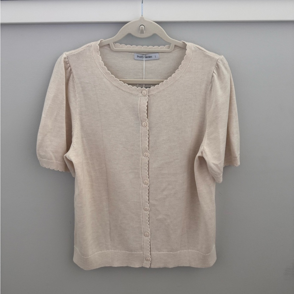 NWT Pretty Garden Cream Short-Sleeve Button Cardigan
